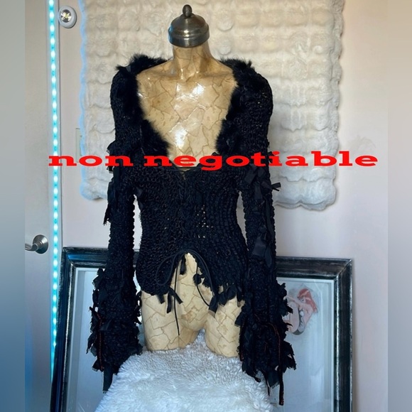 HANDCRAFTED  Sinta Margot handmade knitted  black sweater jacket no sewing - Picture 1 of 17